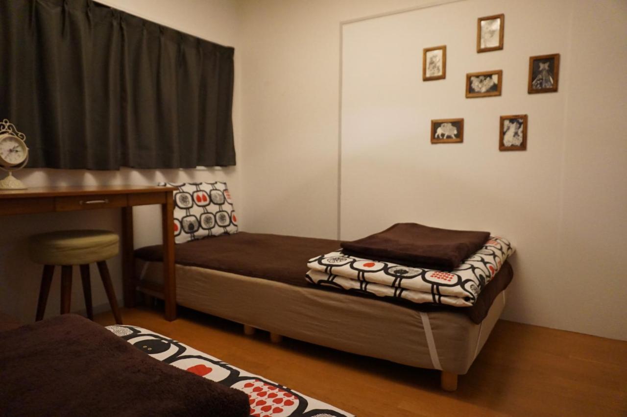 Guesthouse Ten-Roku - Female Only Oszaka Kültér fotó