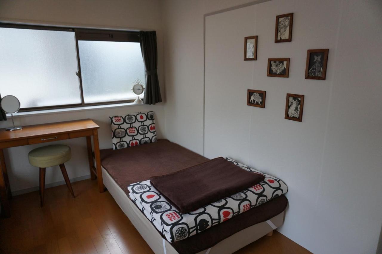 Guesthouse Ten-Roku - Female Only Oszaka Kültér fotó