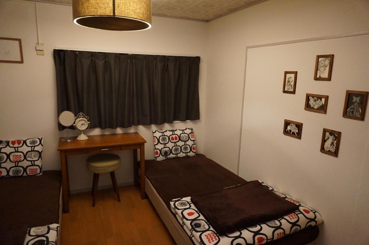 Guesthouse Ten-Roku - Female Only Oszaka Kültér fotó